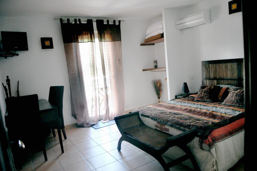 Chambres D'Hotes Des Huppes Ним Экстерьер фото